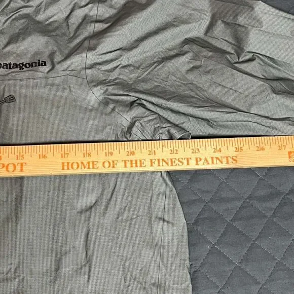 Patagonia Torrentshell H2No Rain JacketMen’s Medium Waterproof Hooded – Gray